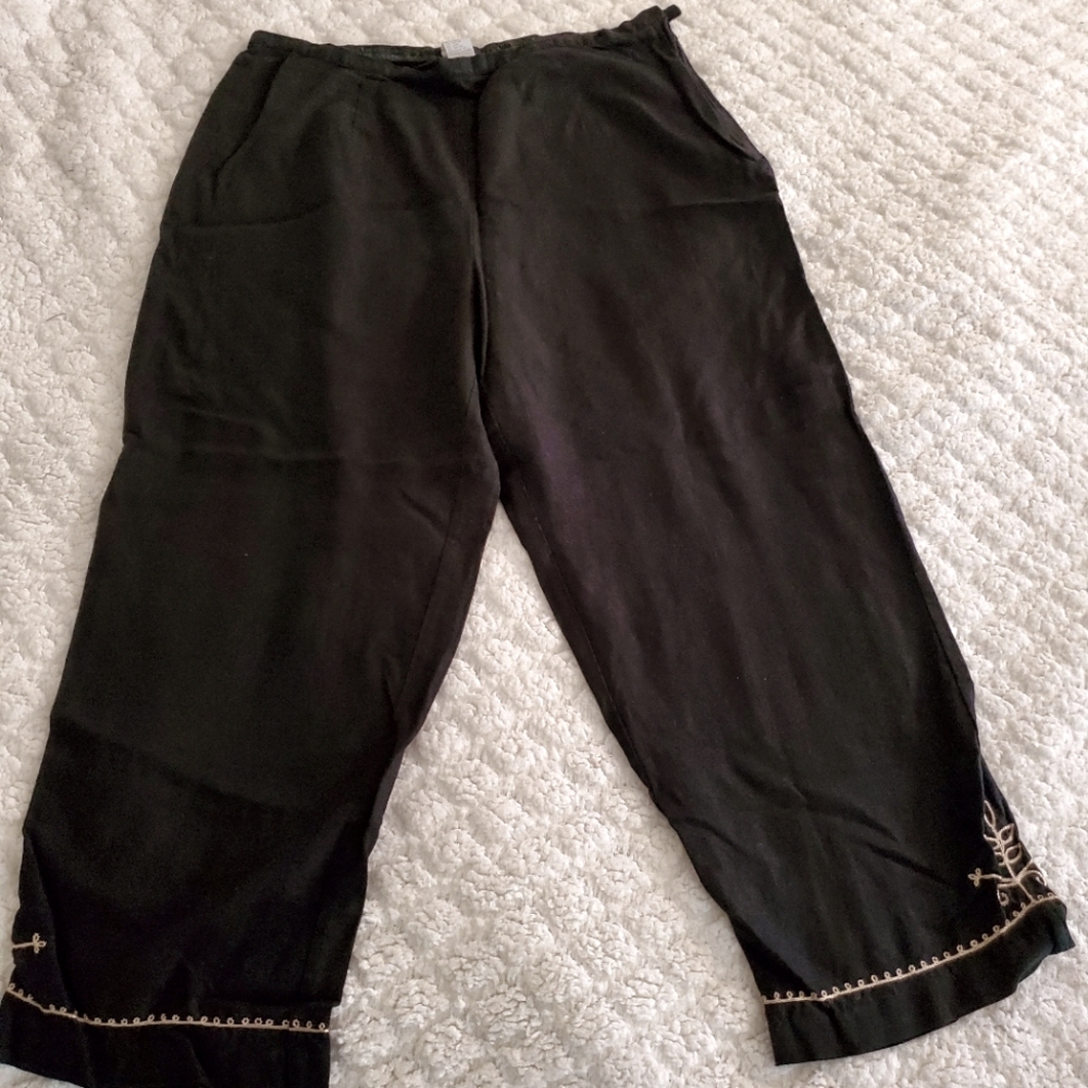 2 piece Capri Pant Linen outfit.
